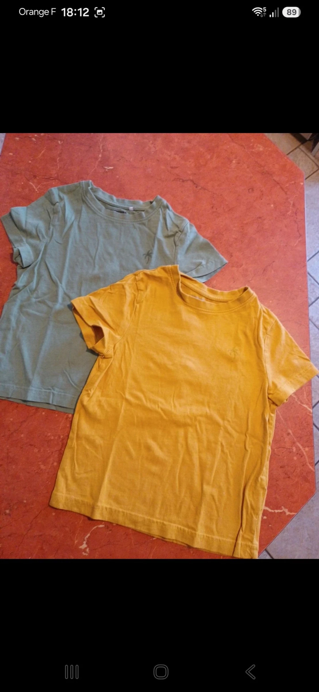 Lot de 2 T.shirts garçon taille 5 ans